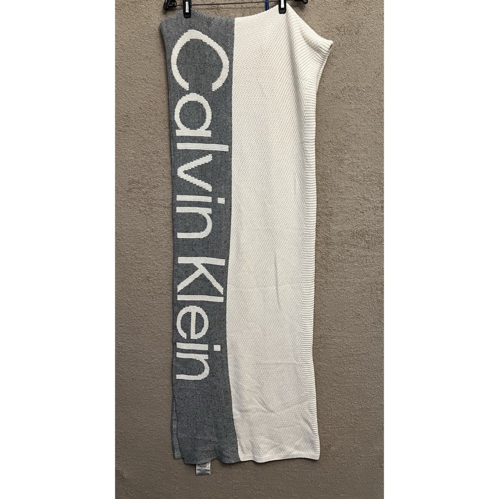 Calvin Klein Gray And Ivory Throw Blanket 40 X 62 Cotton Blend